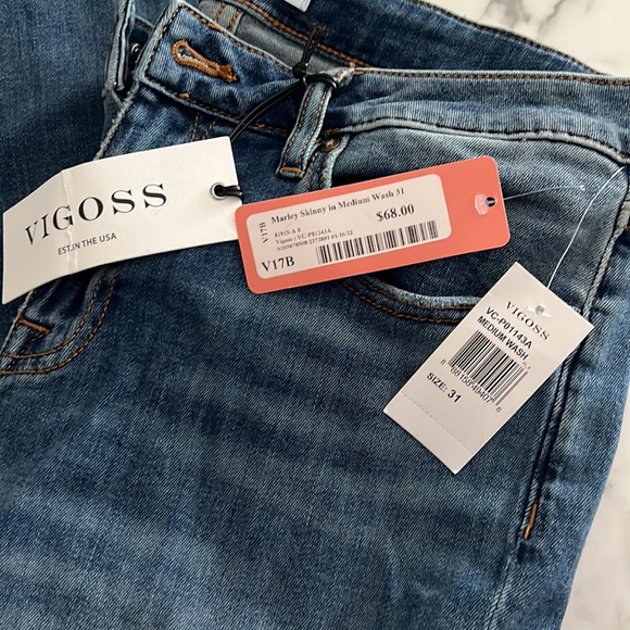 Never worn tags on super cute jeans VIGOSS - Picture 6 of 6